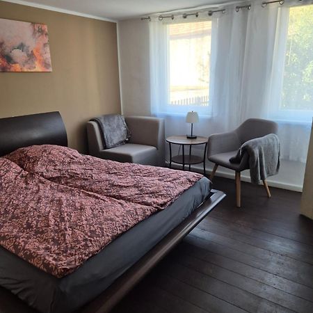 Haus Evelynchen Apartment 1 Deutschhof Fehrbellin Bagian luar foto